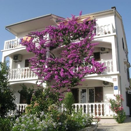 Apartments By The Sea Barbat, Rab - 17620 Barbat na Rabu ภายนอก รูปภาพ