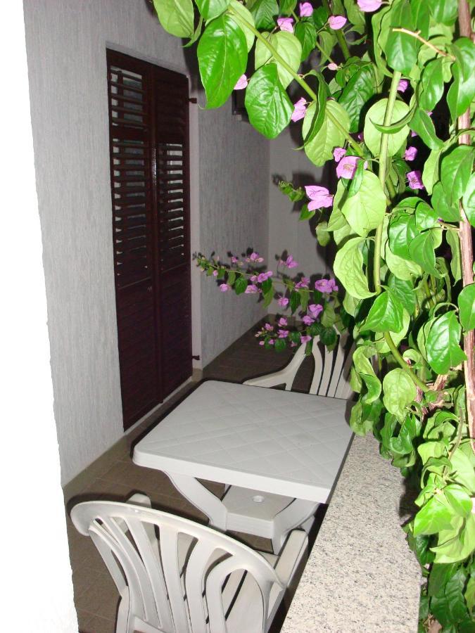 Apartments By The Sea Barbat, Rab - 17620 Barbat na Rabu ภายนอก รูปภาพ