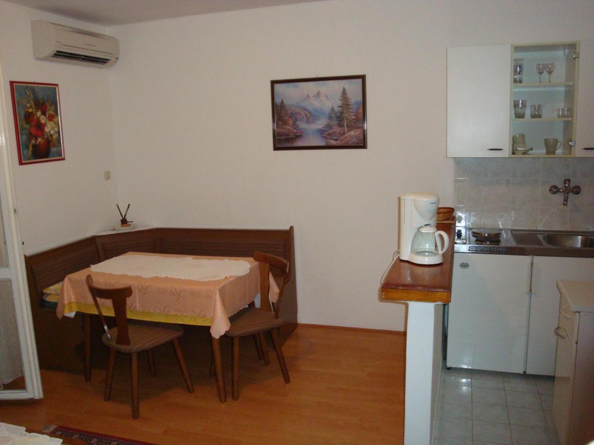 Apartments By The Sea Barbat, Rab - 17620 Barbat na Rabu ภายนอก รูปภาพ