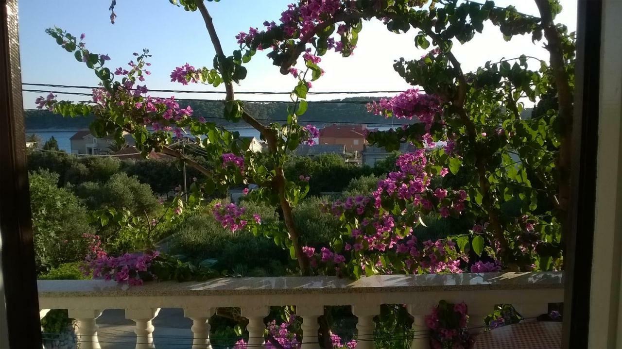 Apartments By The Sea Barbat, Rab - 17620 Barbat na Rabu ภายนอก รูปภาพ